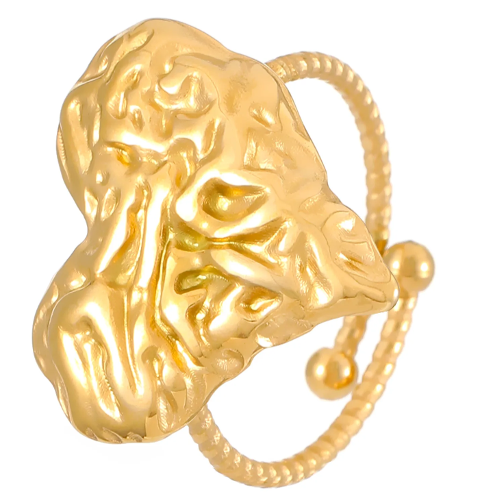 Anillo de corazón ajustable laminado en oro de 18 k