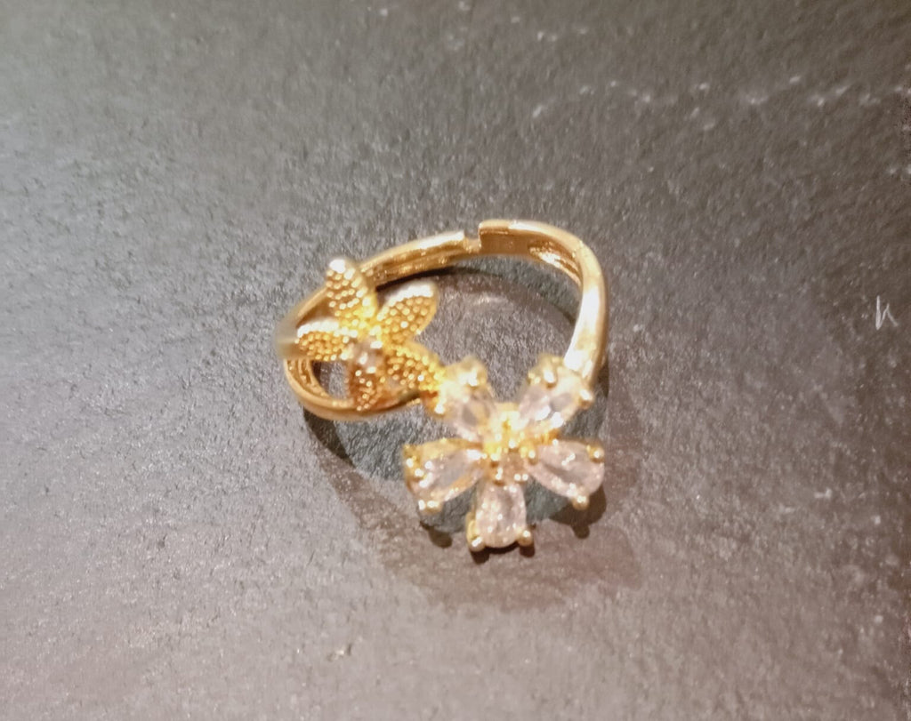 Anillo ajustable cobre circón laminado en oro de 18 k