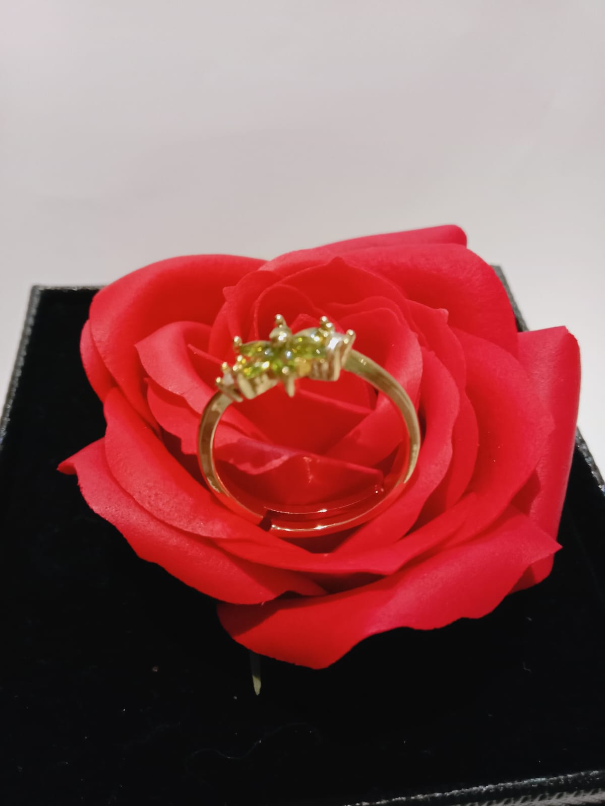 Anillo dulce flor verde cobre circón chapado en oro de 18 k