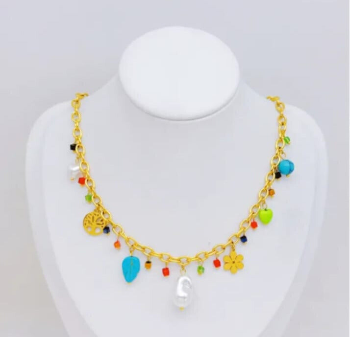 Collar de múltiples dijes en tendencia hecho completamente a mano en acero inoxidable 304 chapado en oro de 18 k