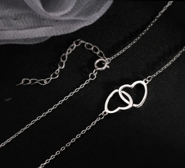 Collar de corazones cruzados en color plata de acero inoxidable 304 y enchapado de oro de 18 k