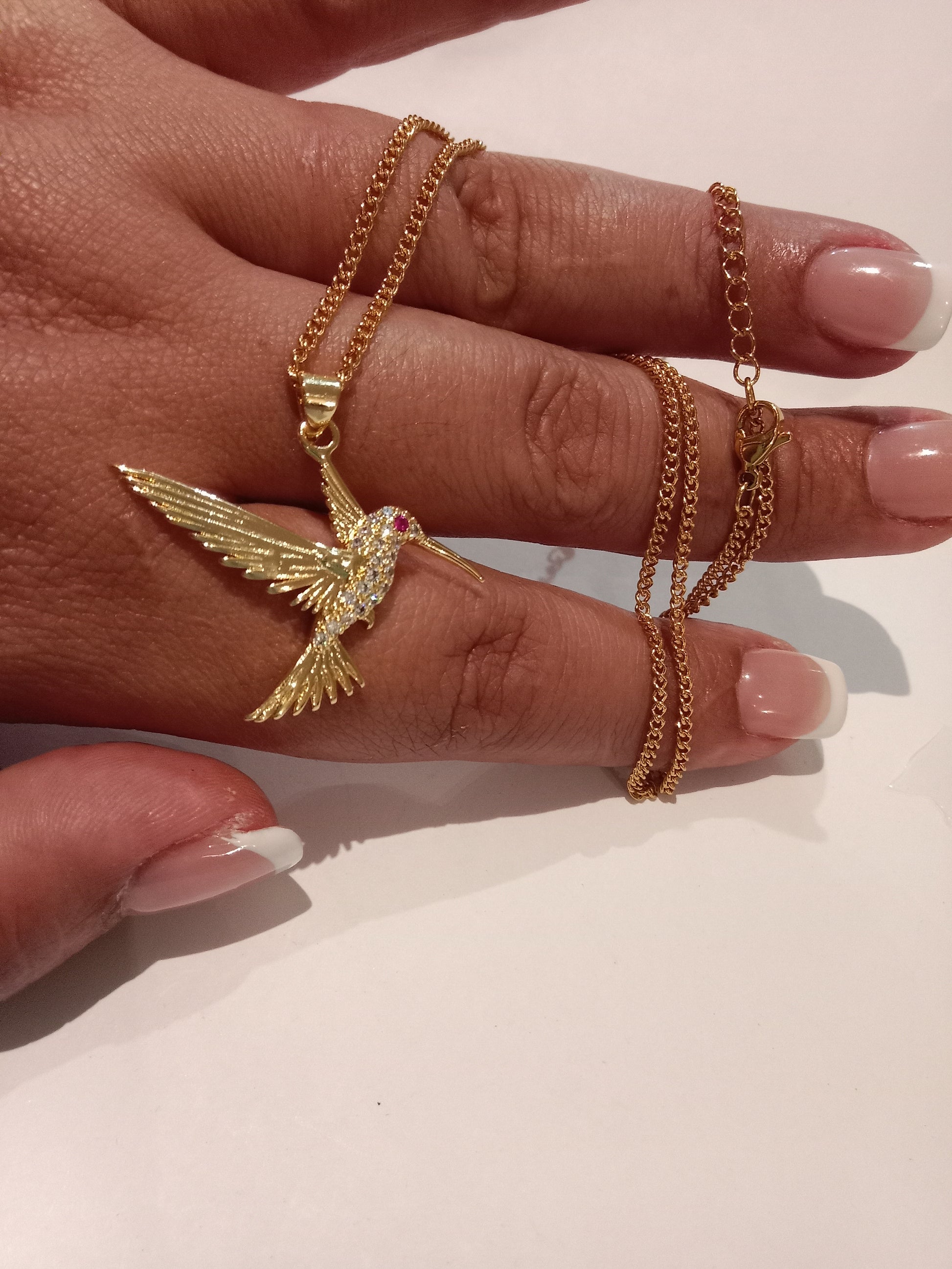 Cadena con dijes de colibrí en acero inoxidable 304 chapado en oro de 18 k