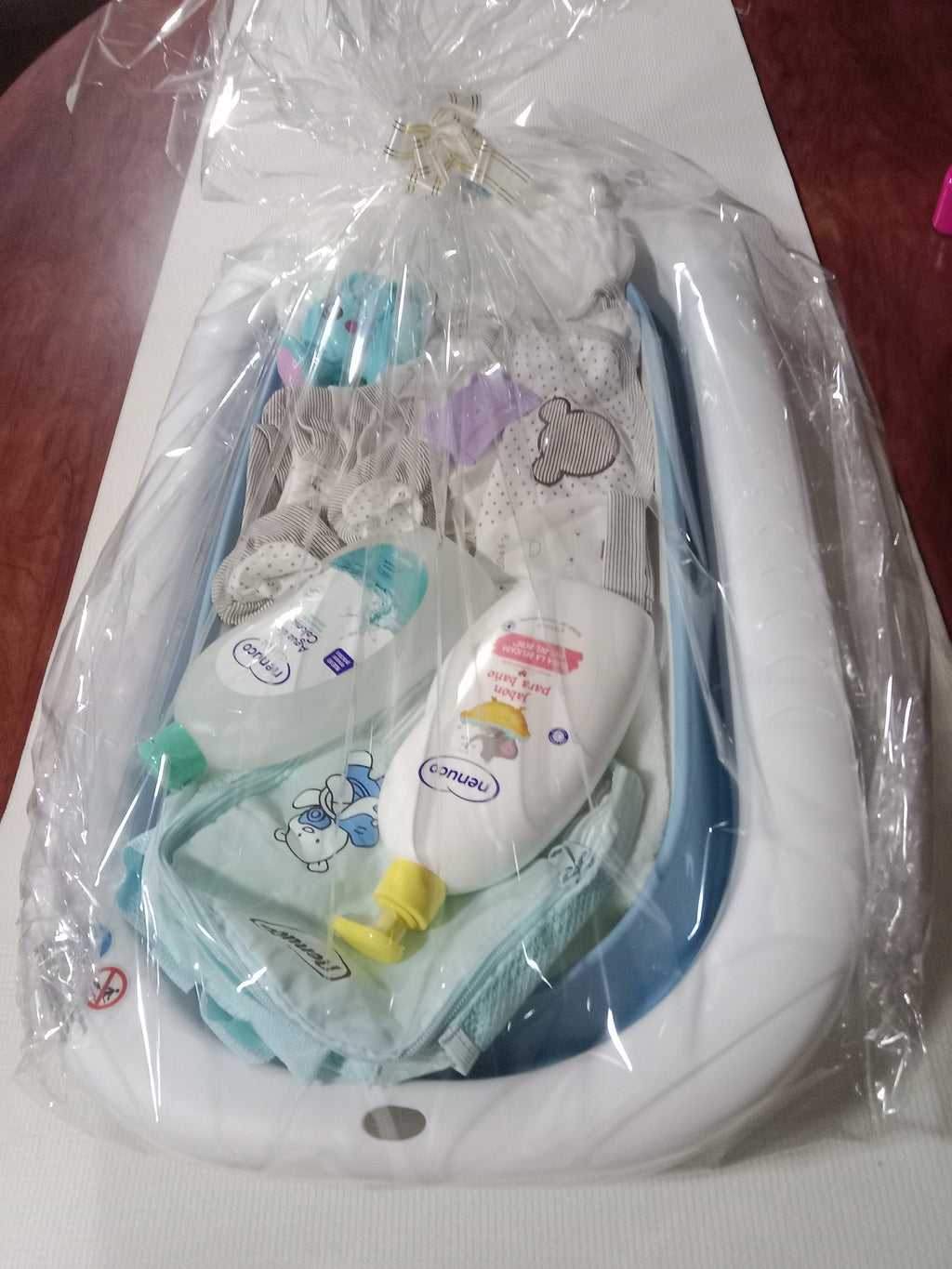 Regalo para recién nacidos pack bañera con sorpresa en color azul y en rosa