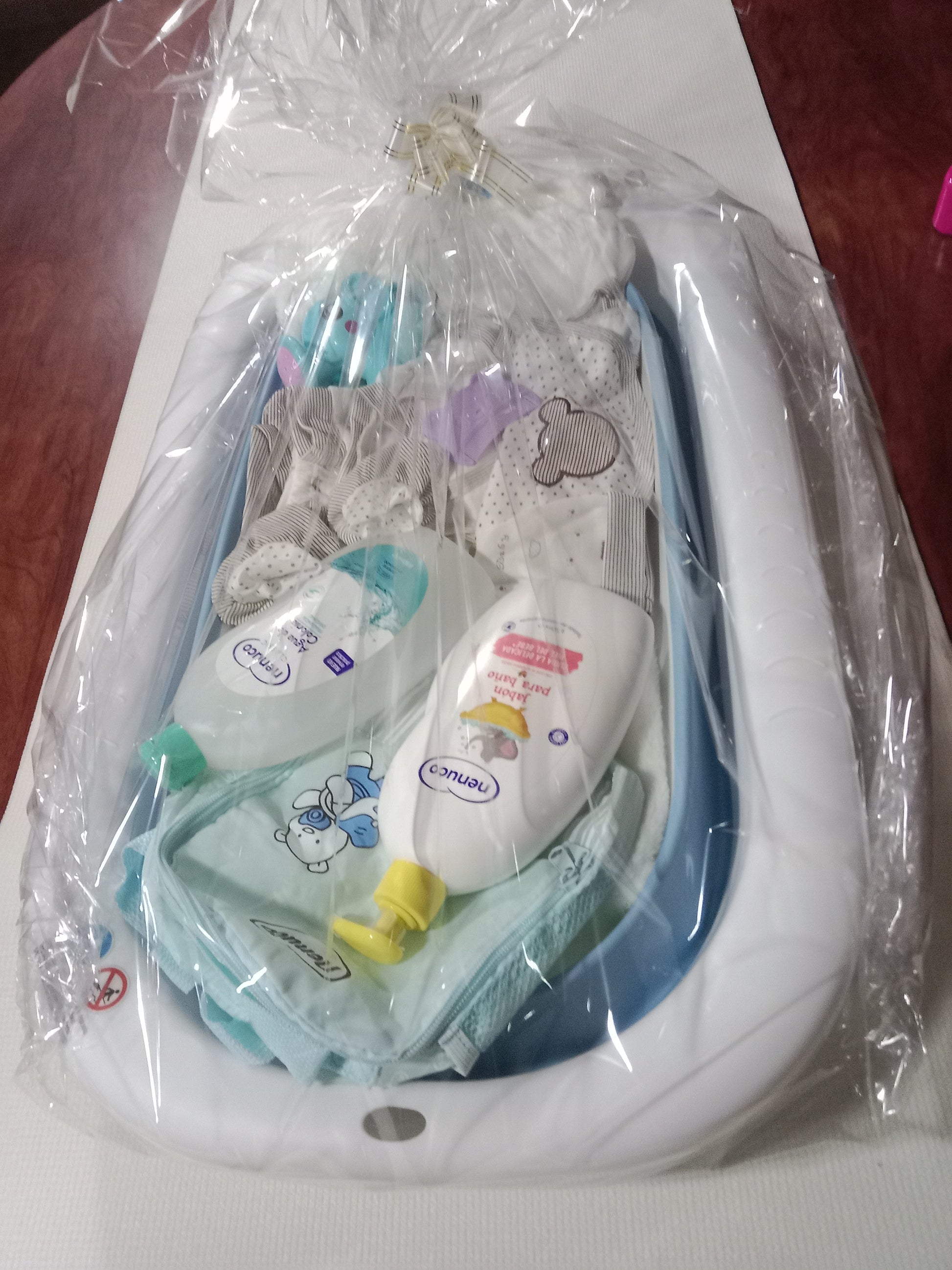 Regalo para recién nacidos pack bañera con sorpresa en color azul y en rosa
